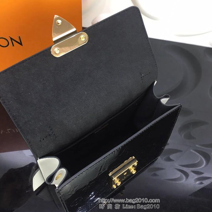 路易威登LV 頂級原單 優雅腕表盒 Eclipse 柔軟的Monogram帆布面 皮質系帶與搭扣設計 安全牢靠  YDH2575